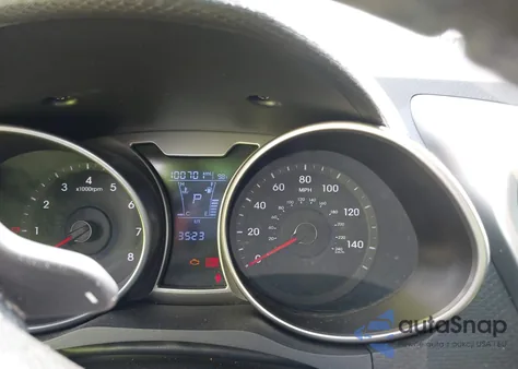 2017 Hyundai Veloster z USA, uszkodzony, nr VIN KMHTC6AD6HU304944